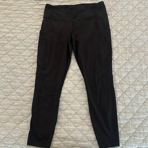 Lululemon Train Legging with pocket